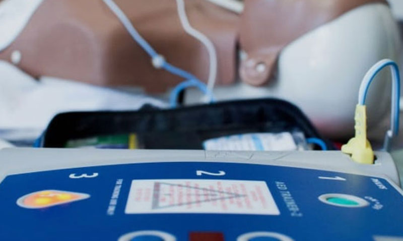 AED device, CE courses in Miami for medical professionals